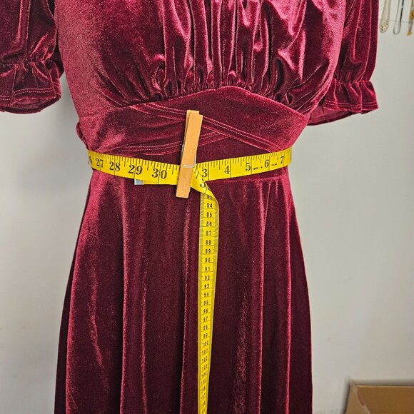 Juniors vintage whimsical renaissance princes high waisted burgundy velvet midi - Picture 5 of 9